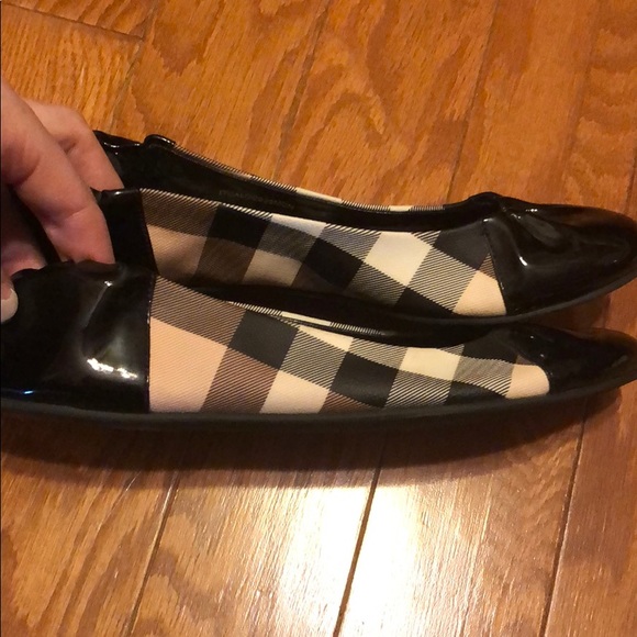BRAND NEW BURBERRY BALLET FLATS SIZE 37 1/2 - Picture 4 of 8